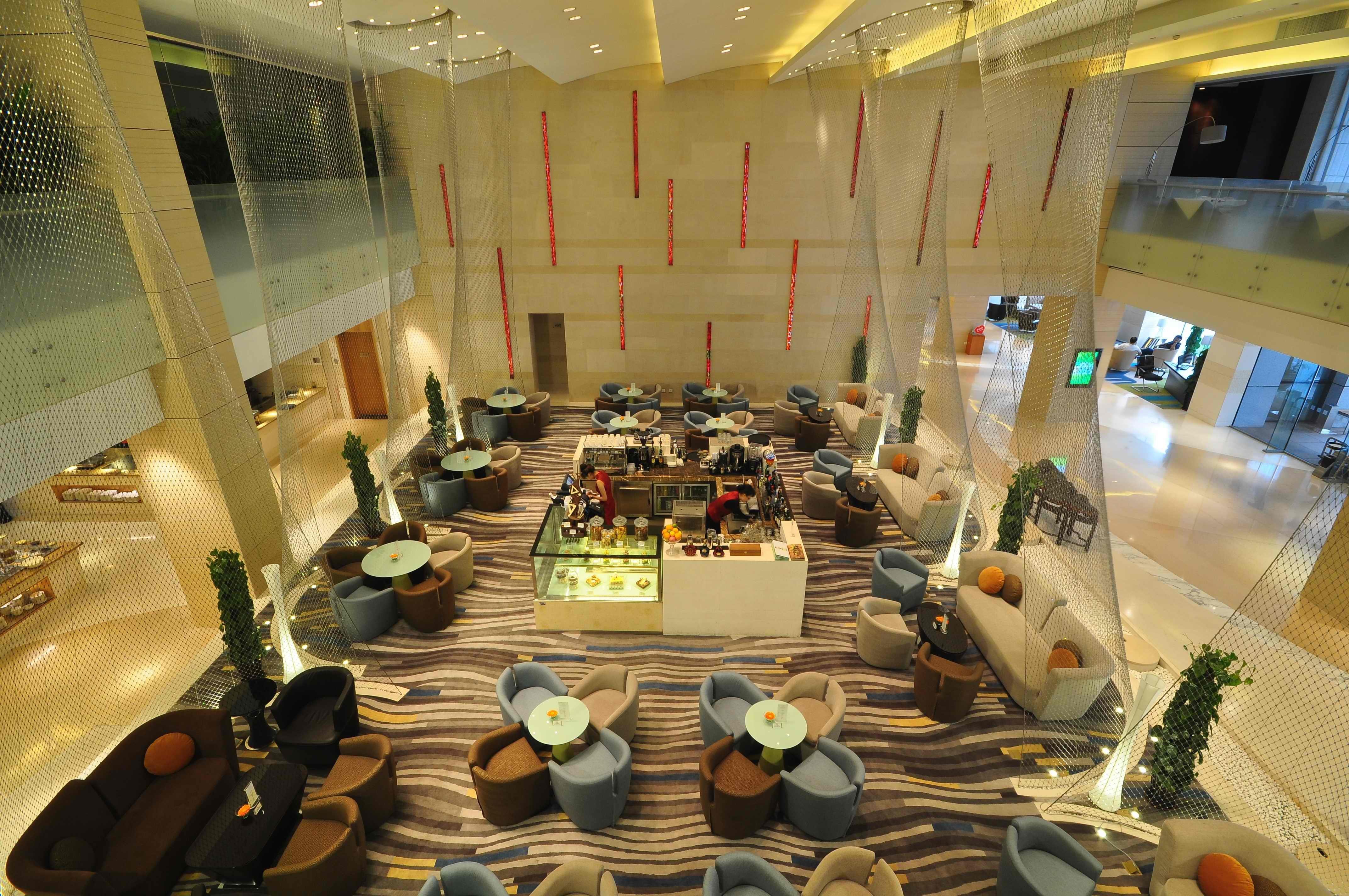 Holiday Inn Qingdao City Center, An Ihg Hotel - May 4Th Square Интериор снимка